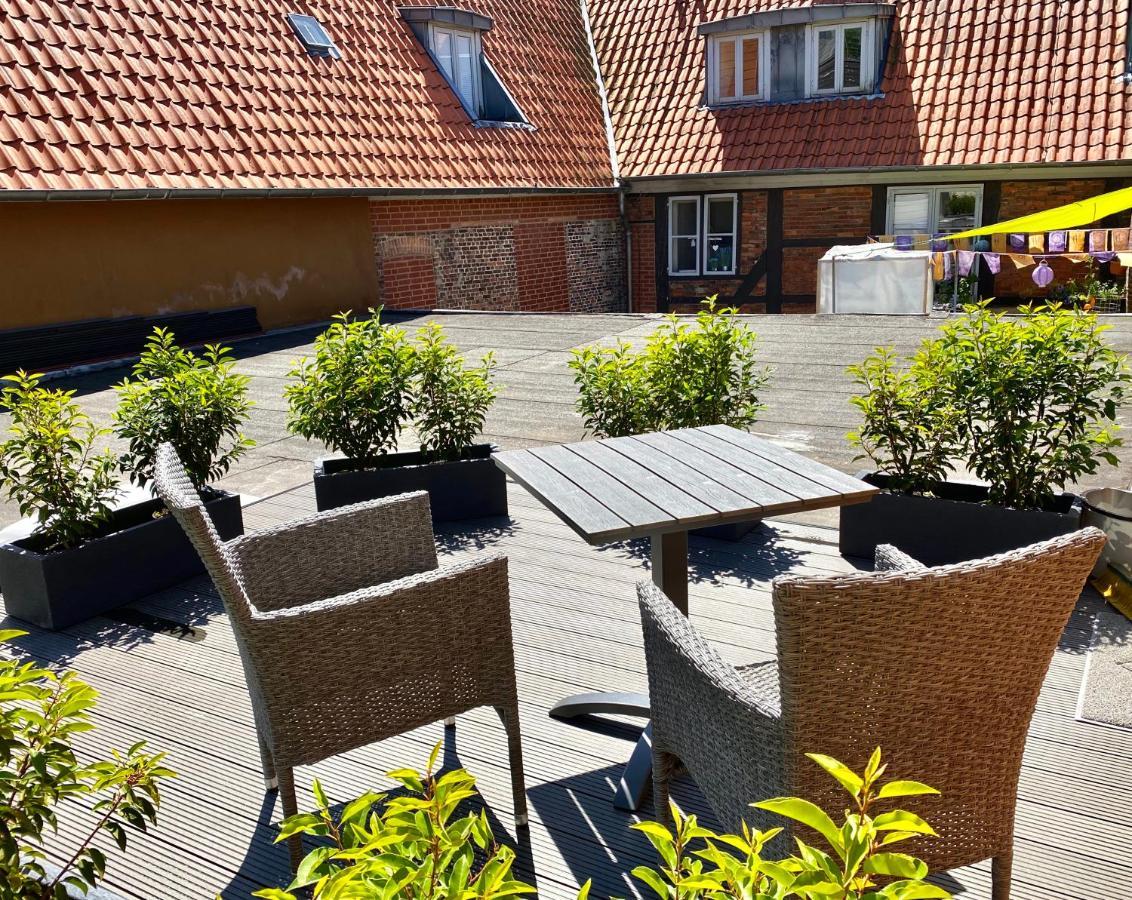 Schoene Ferienwohnungen Teilweise Mit Dachterrasse Im Herzen Von Itzehoe Exterior photo