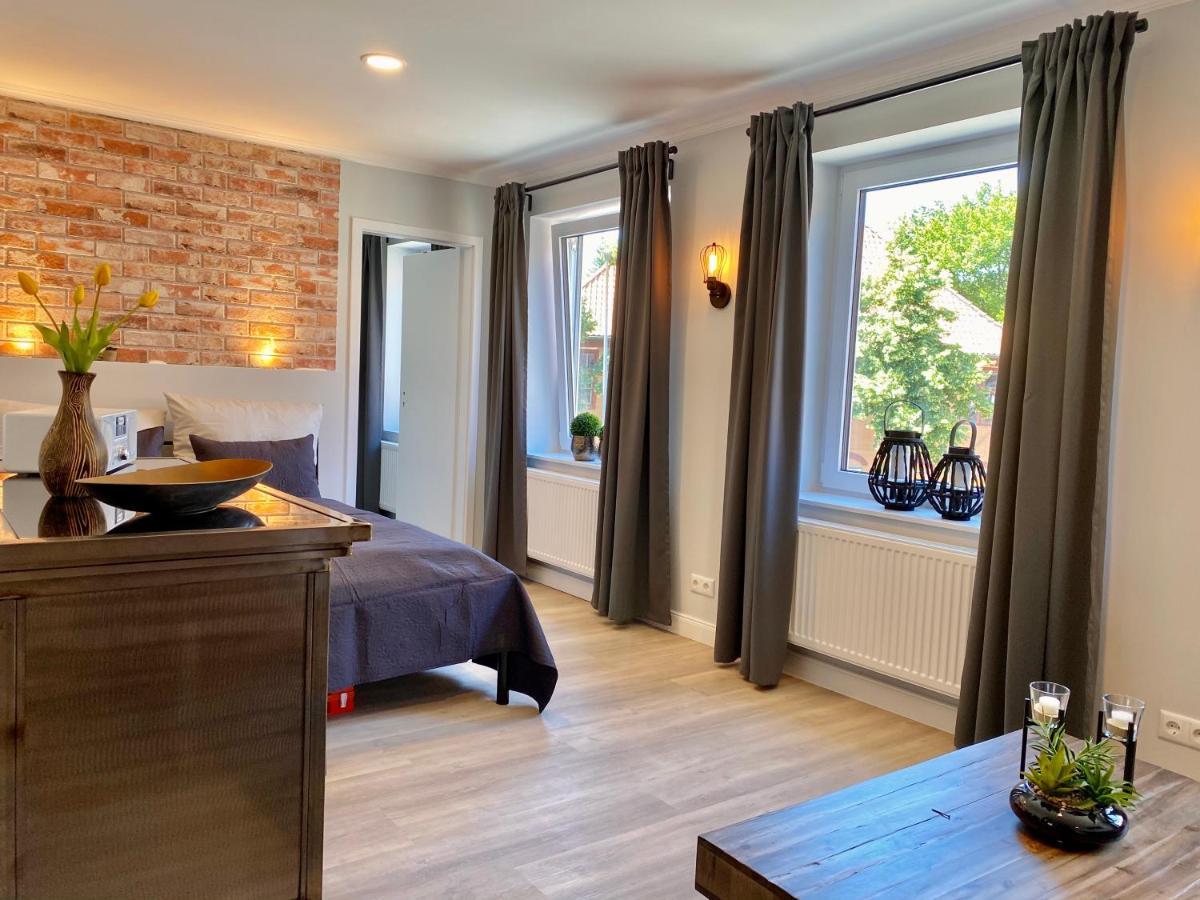Schoene Ferienwohnungen Teilweise Mit Dachterrasse Im Herzen Von Itzehoe Exterior photo