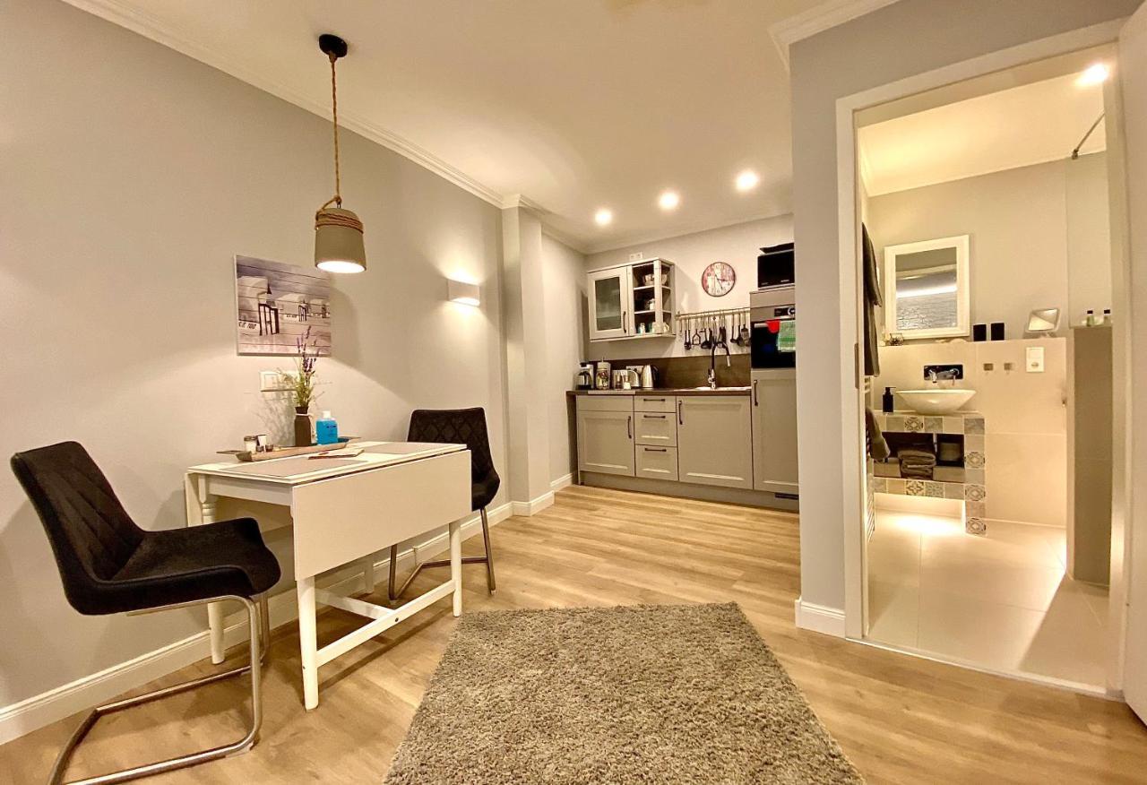 Schoene Ferienwohnungen Teilweise Mit Dachterrasse Im Herzen Von Itzehoe Exterior photo