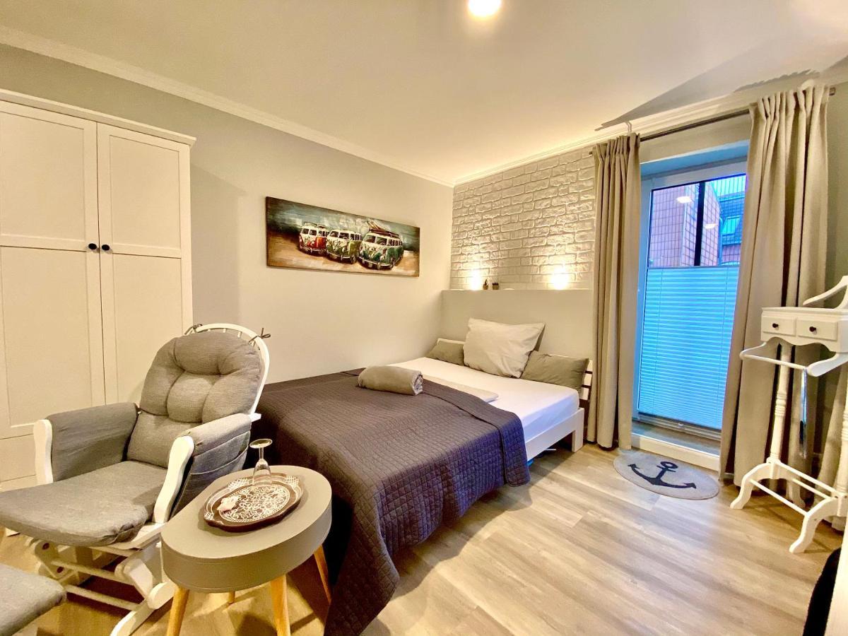 Schoene Ferienwohnungen Teilweise Mit Dachterrasse Im Herzen Von Itzehoe Exterior photo